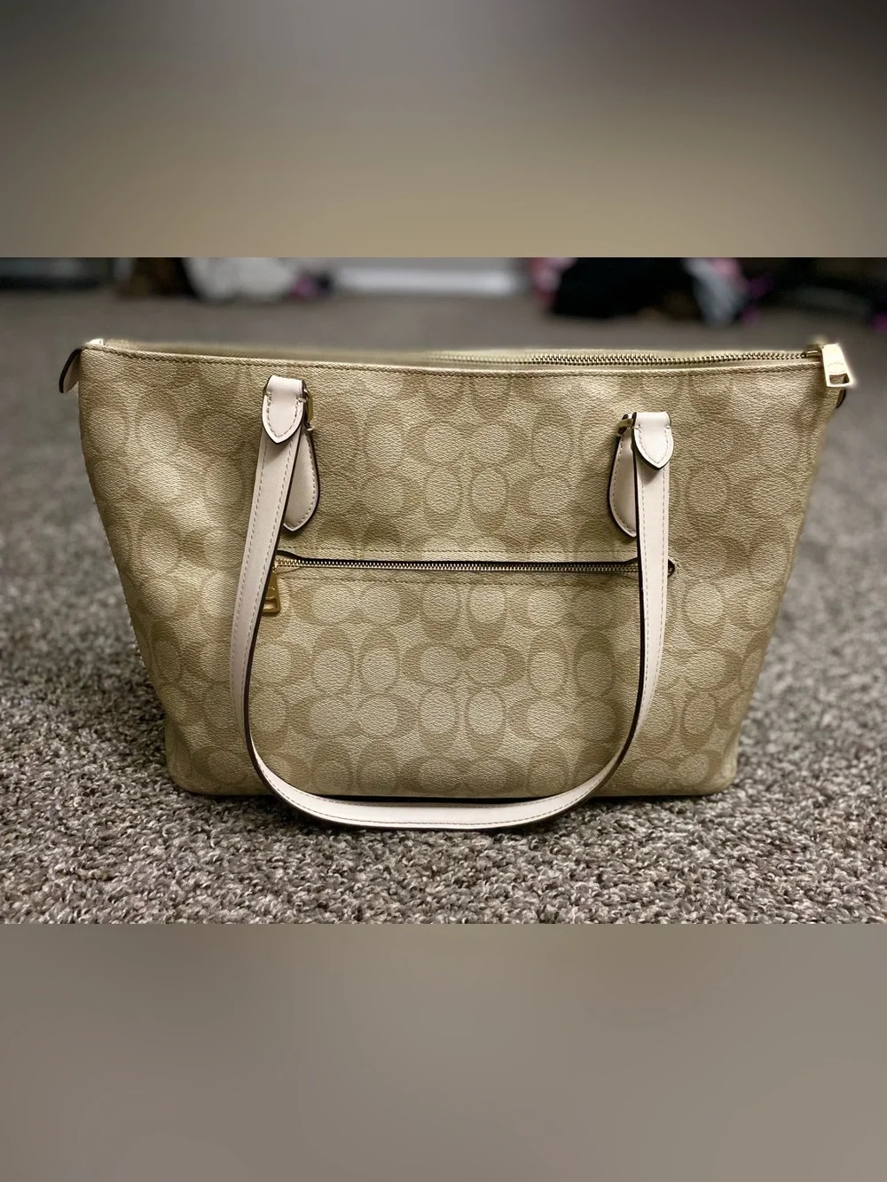 Classic Signature Coach Tote Bag in Light Beige and White